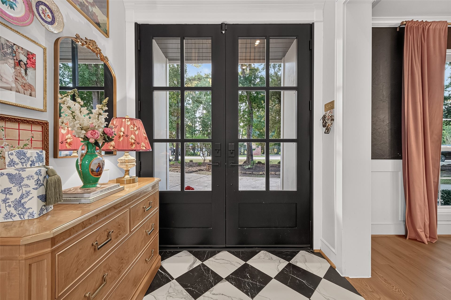 38 N Longspur Drive, The Woodlands, TX 77380 38 N Longspur Drive, The Woodlands, TX 77380
