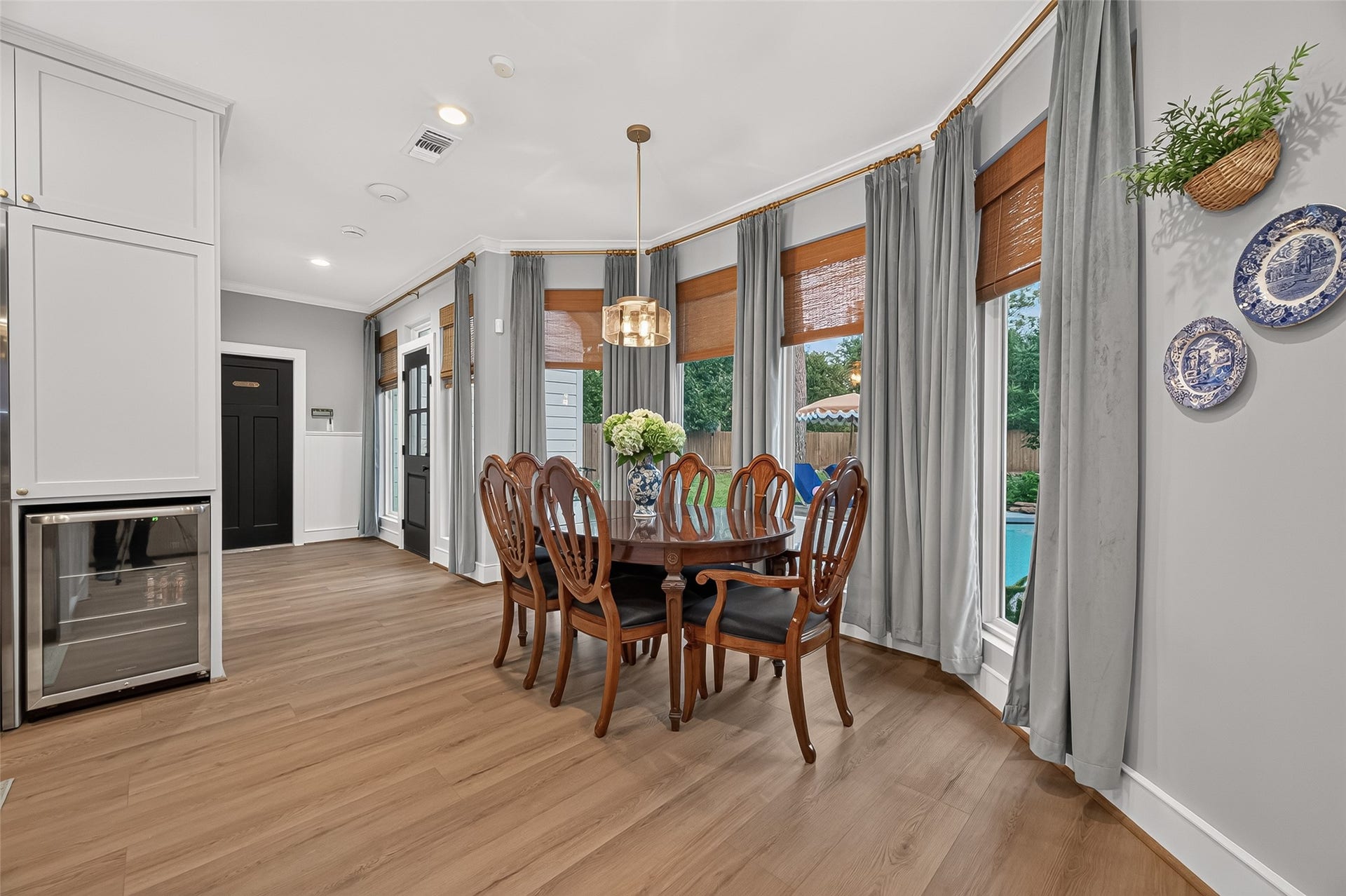 38 N Longspur Drive, The Woodlands, TX 77380 38 N Longspur Drive, The Woodlands, TX 77380