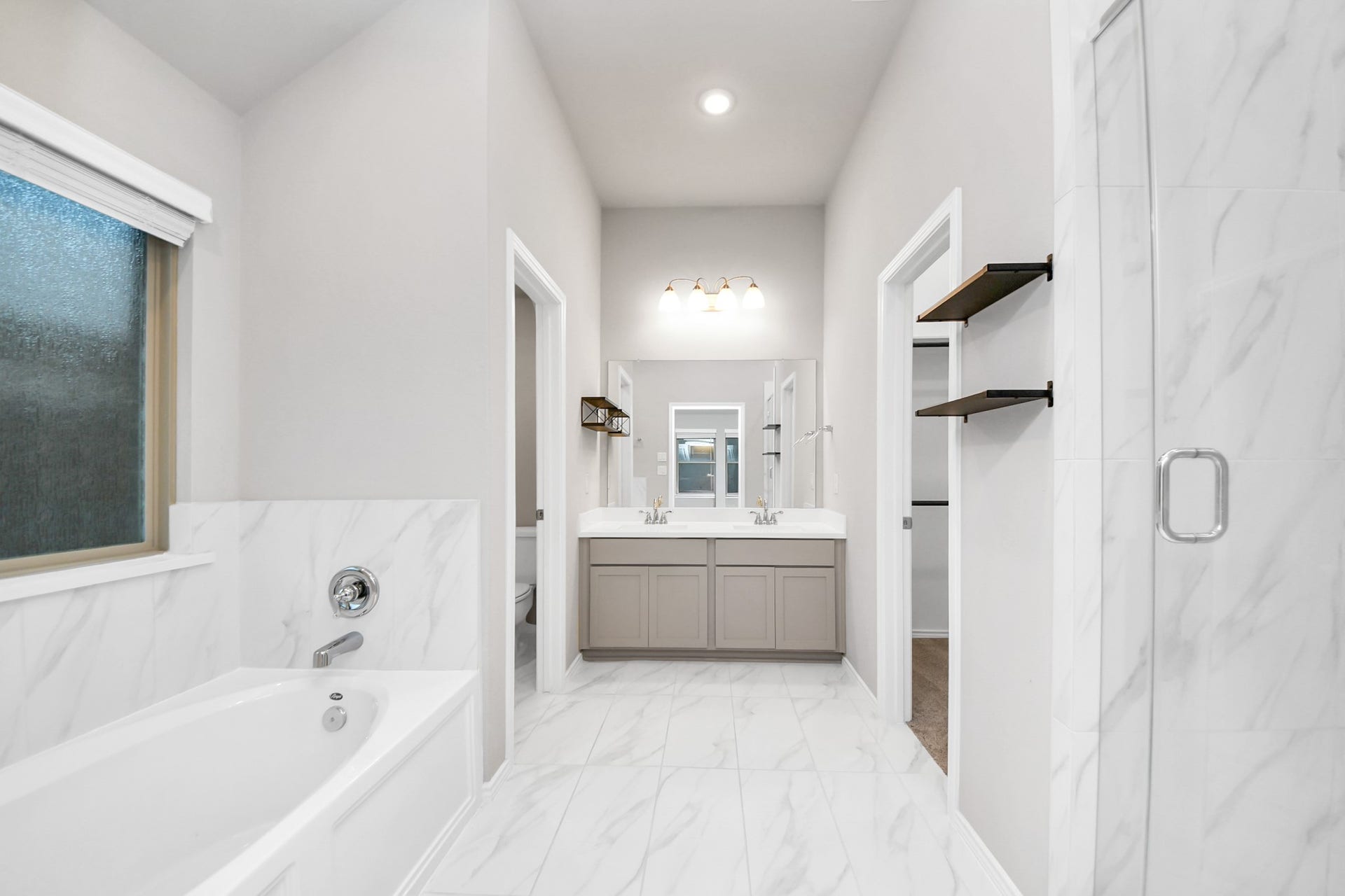 12915 California Palm Court, Cypress, TX 77433 Primary Bathroom