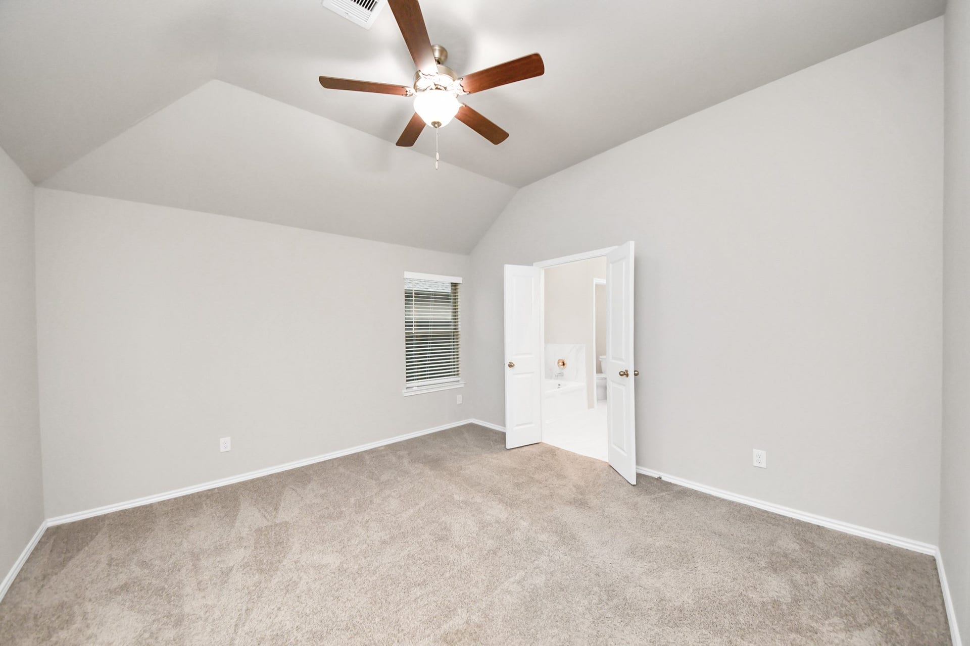 12915 California Palm Court, Cypress, TX 77433 Primary Bedroom