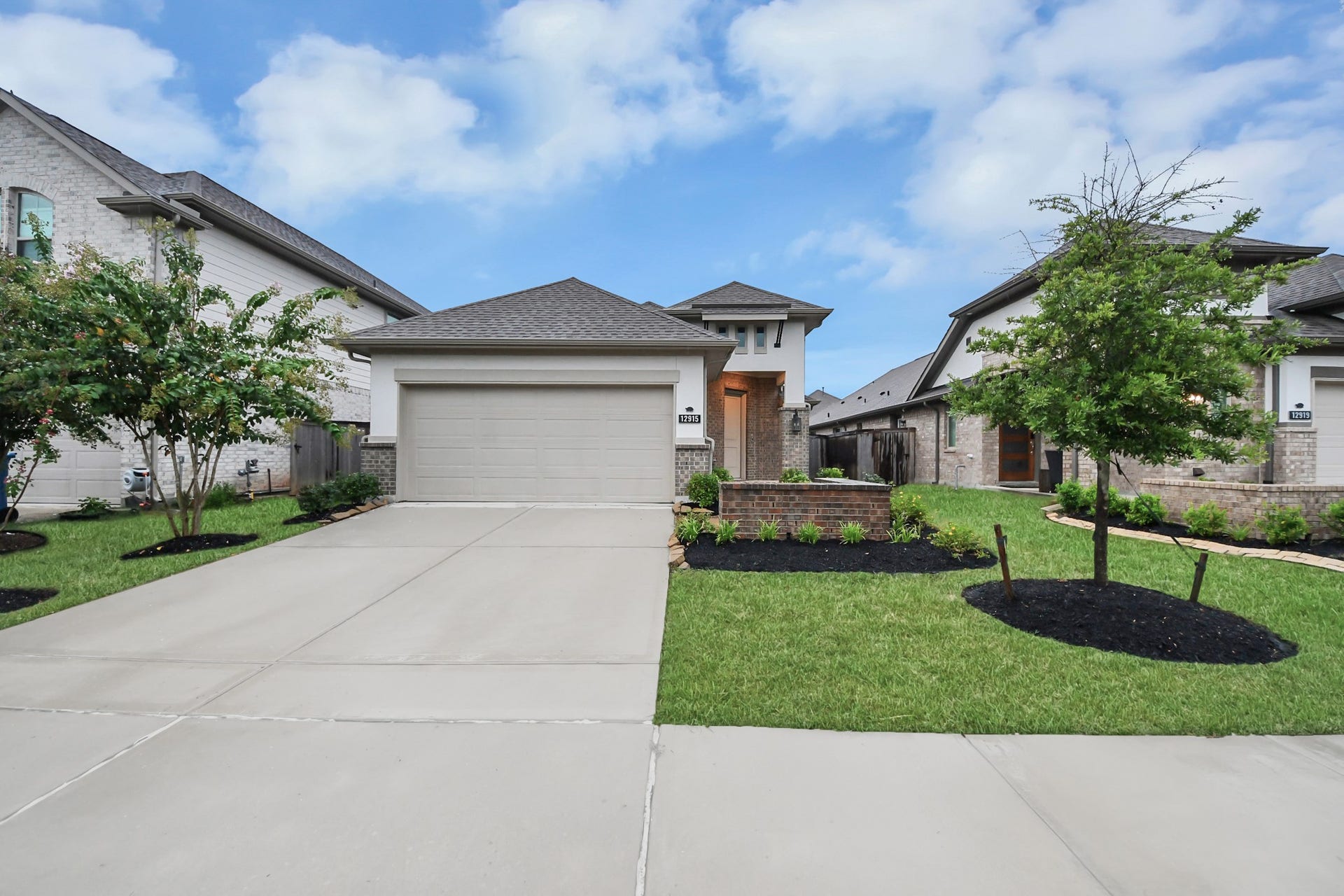 12915 California Palm Court, Cypress, TX 77433 Welcome to 12915 California Palm Court!