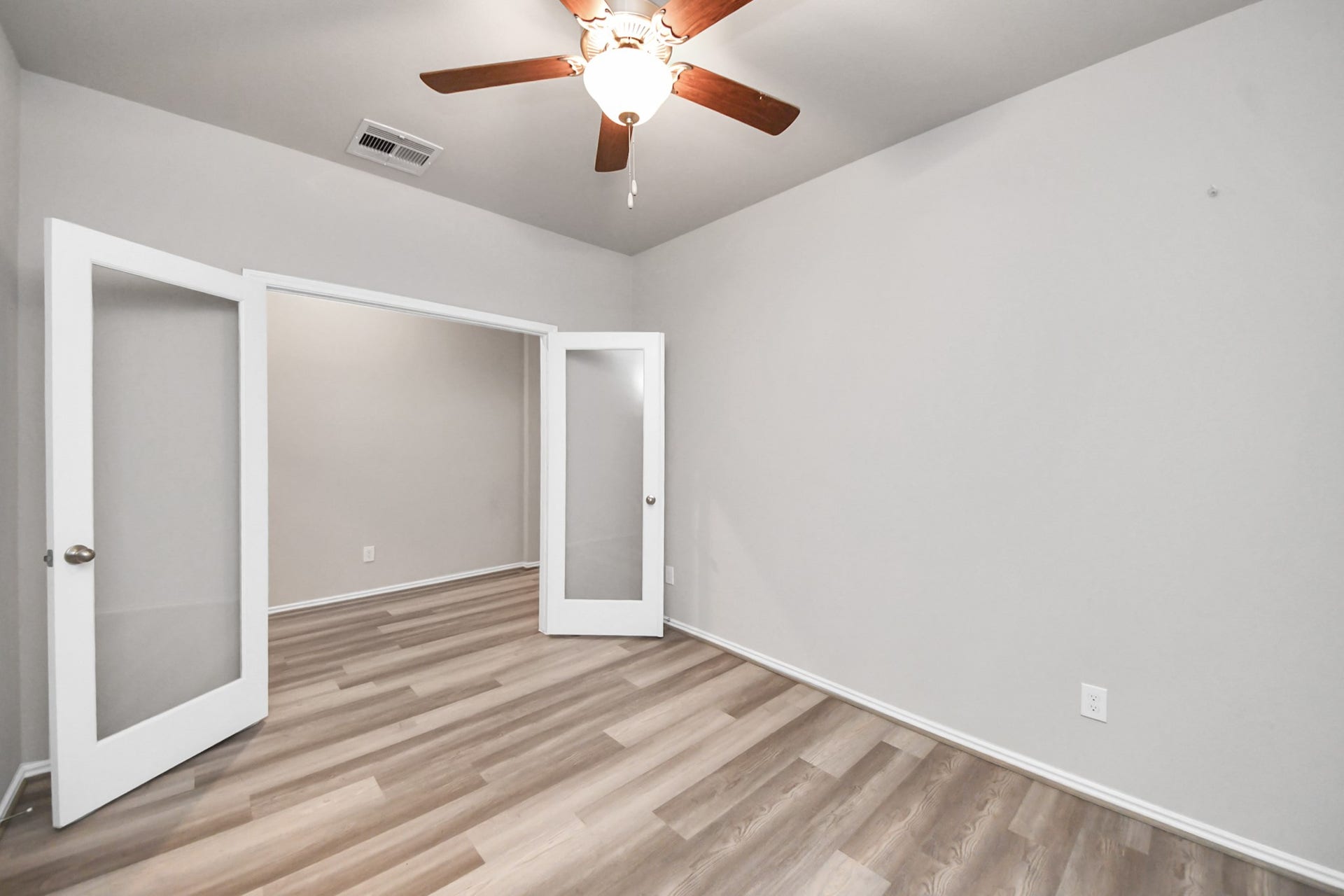12915 California Palm Court, Cypress, TX 77433 Office/Study