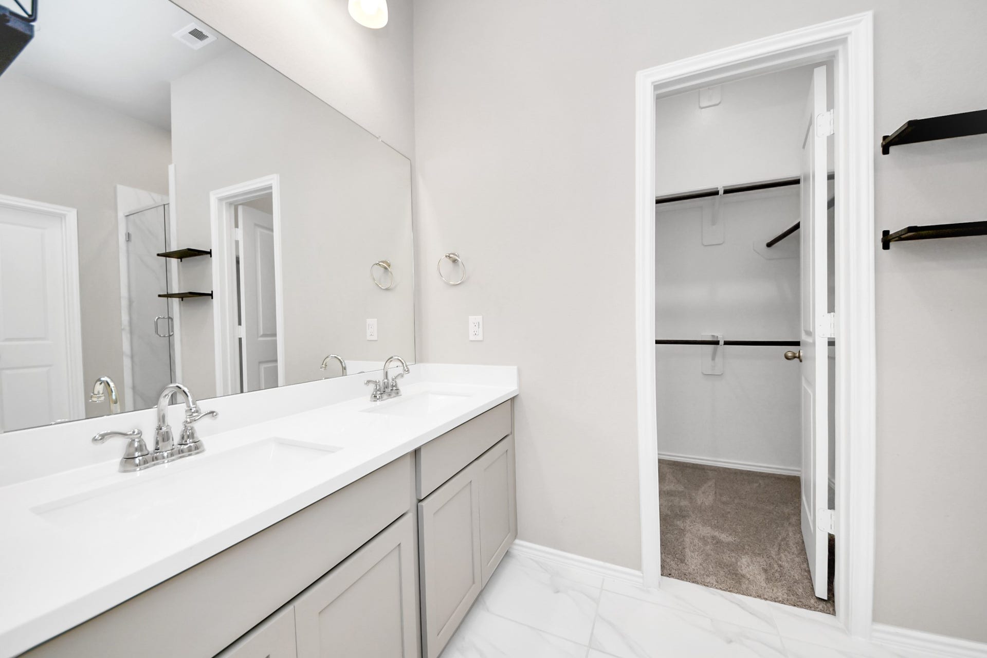 12915 California Palm Court, Cypress, TX 77433 Primary Bathroom