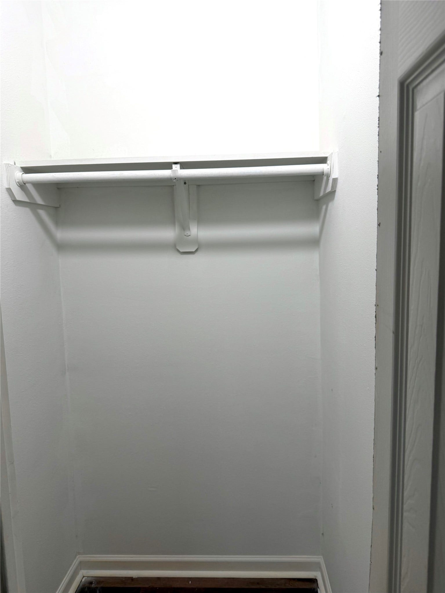 3409 Providence Street, Houston, TX 77020 Primary bedroom closet.