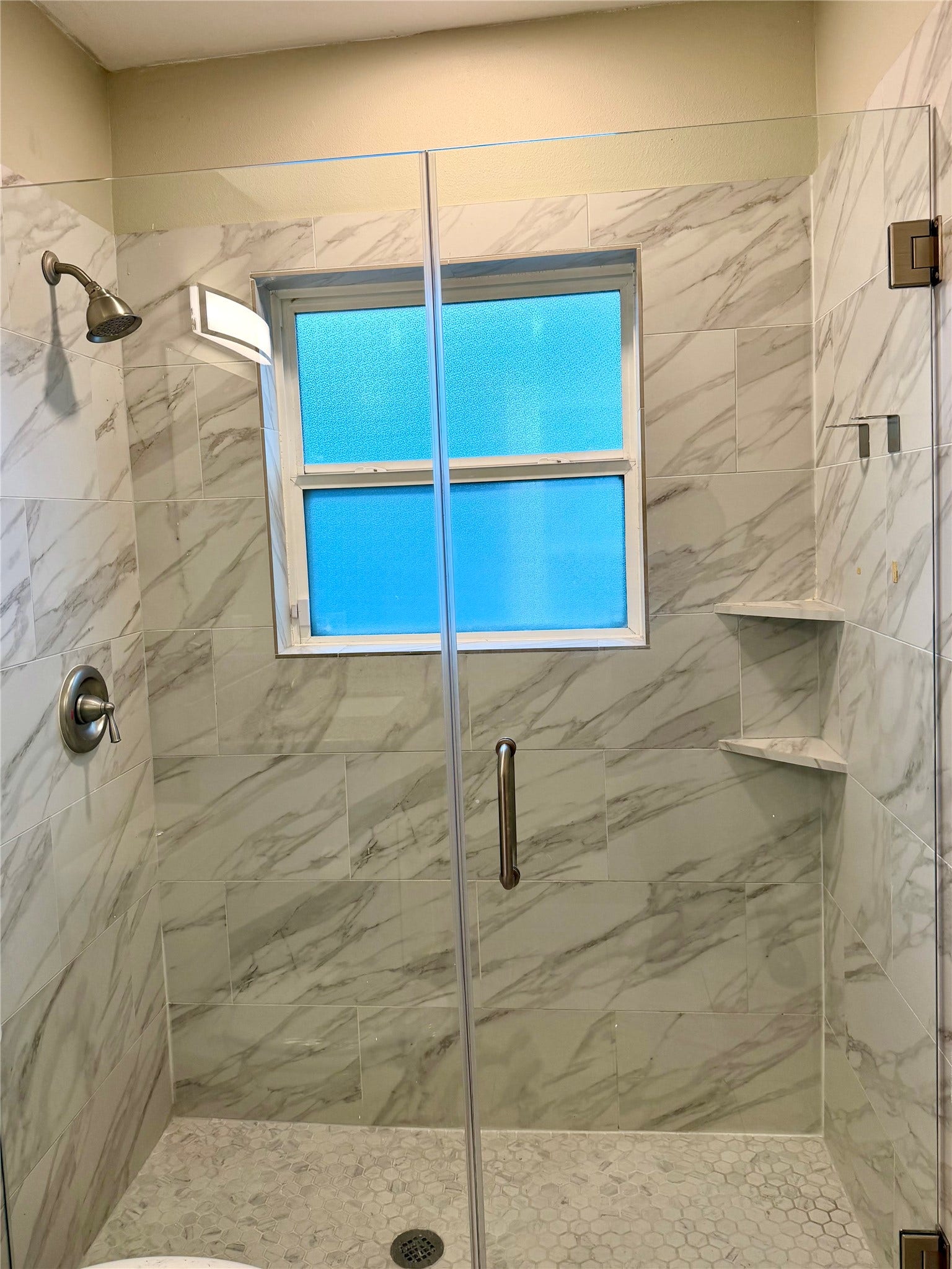 3409 Providence Street, Houston, TX 77020 Primary shower.