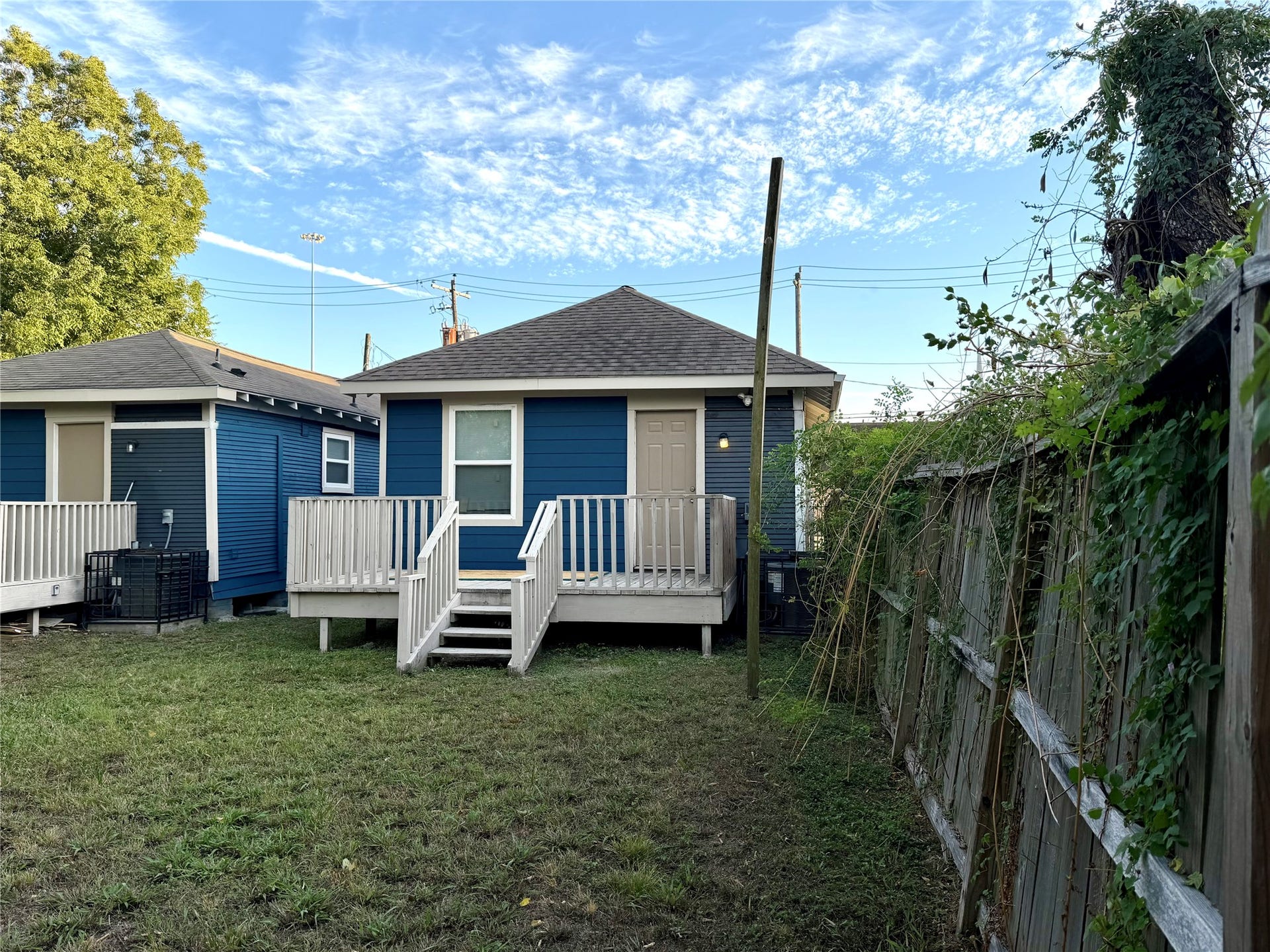 3409 Providence Street, Houston, TX 77020 Backyard.