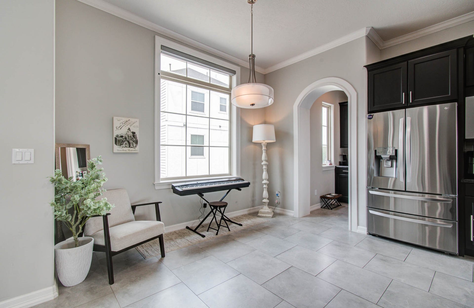 11123 Olympia Drive, Houston, TX 77042 Breakfast room area.