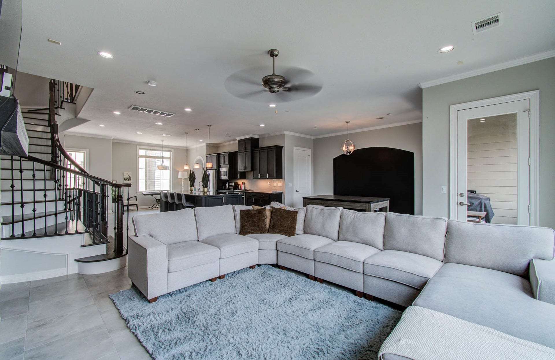 11123 Olympia Drive, Houston, TX 77042 Living room area.