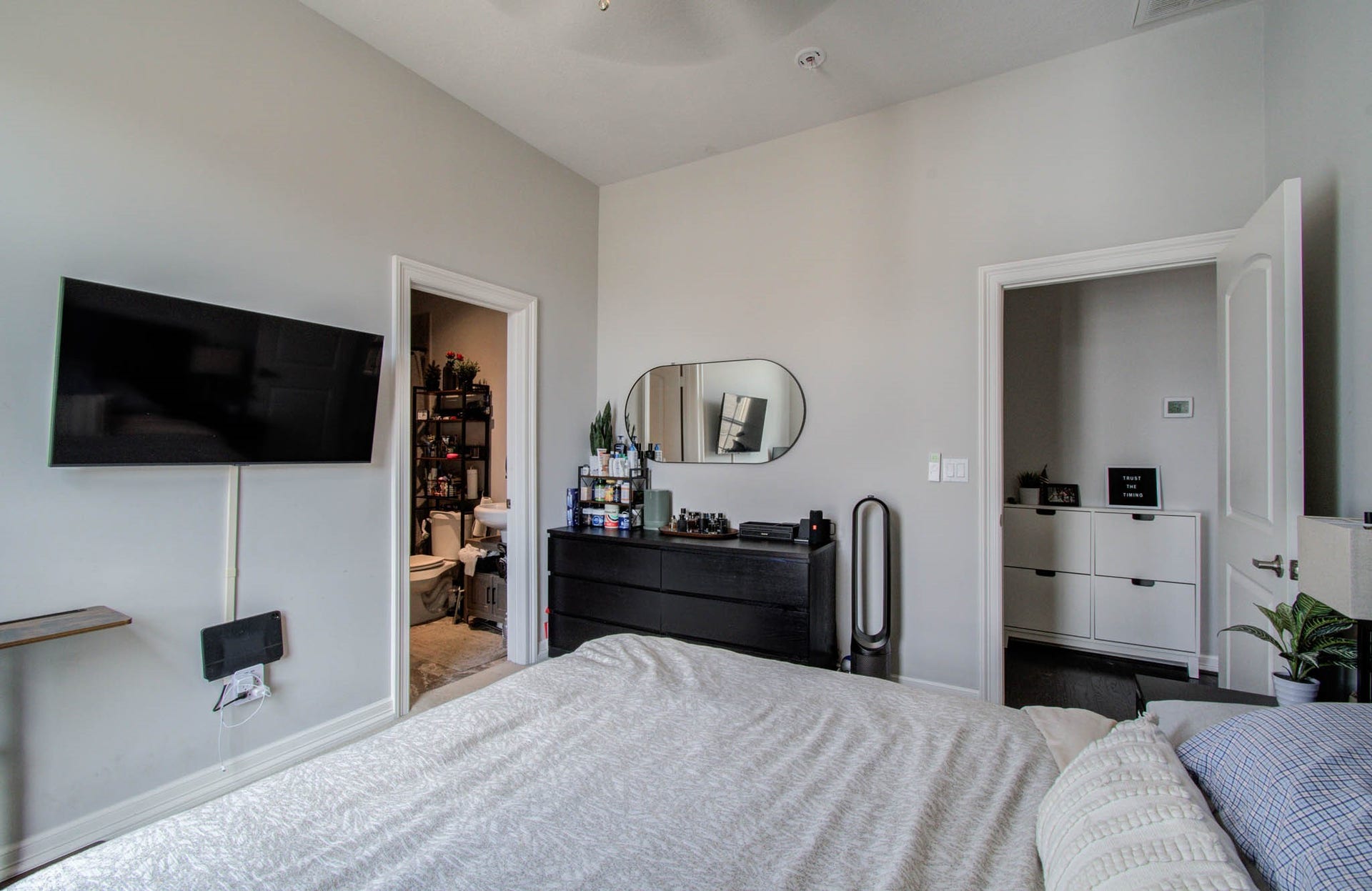 11123 Olympia Drive, Houston, TX 77042 2nd bedroom upstairs