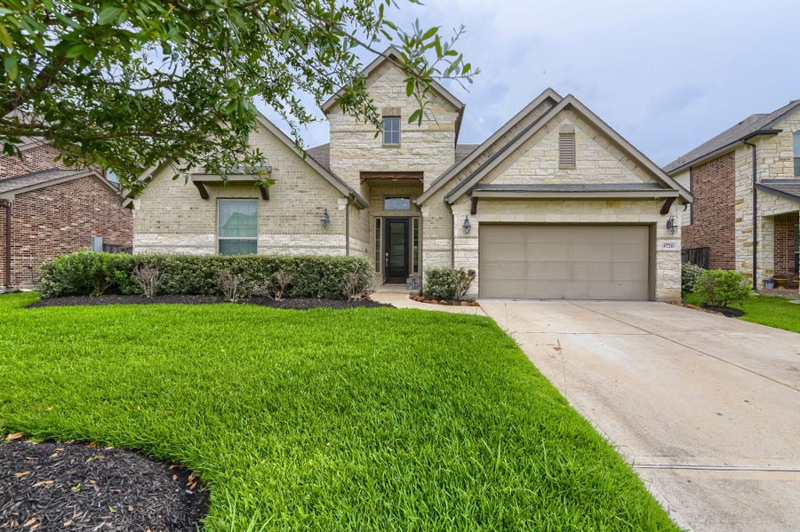 Property photo for 6726 Wellbrook Falls Lane, Katy, TX