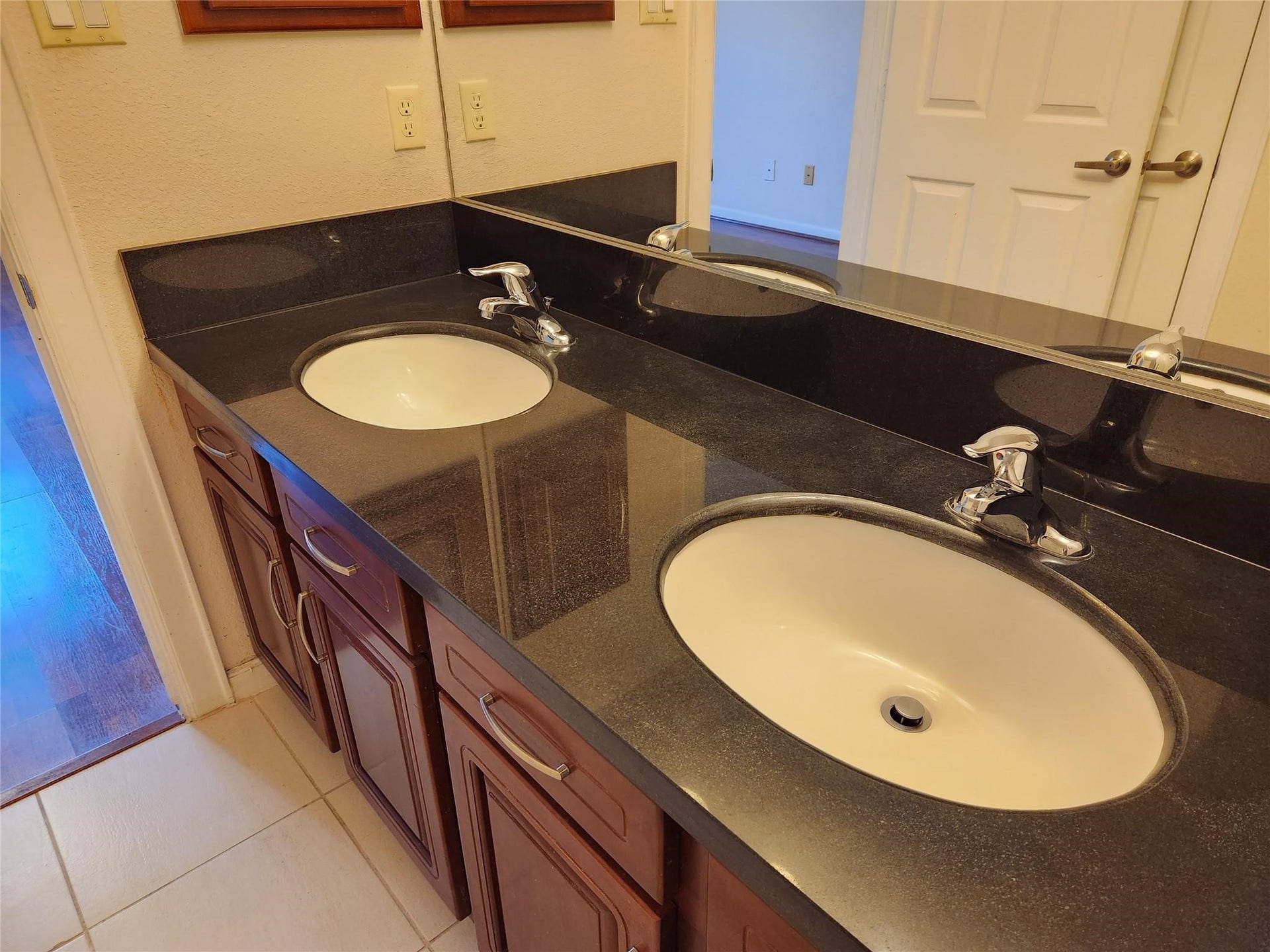 6611 W Sam Houston Parkway S, #1A, Houston, TX 77072 6611 W Sam Houston Parkway S, #1A, Houston, TX 77072