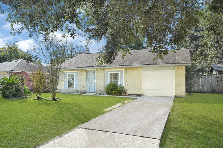 Property photo for 11619 Birch Run Lane, Houston, TX