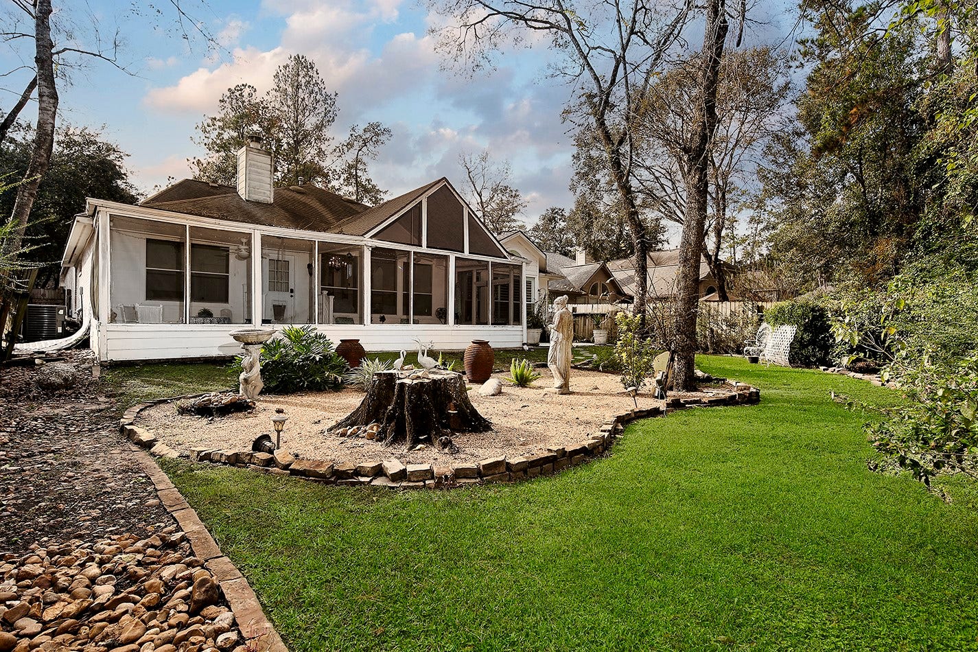 174 N Wimberly Way, The Woodlands, TX 77385 174 N Wimberly Way, The Woodlands, TX 77385