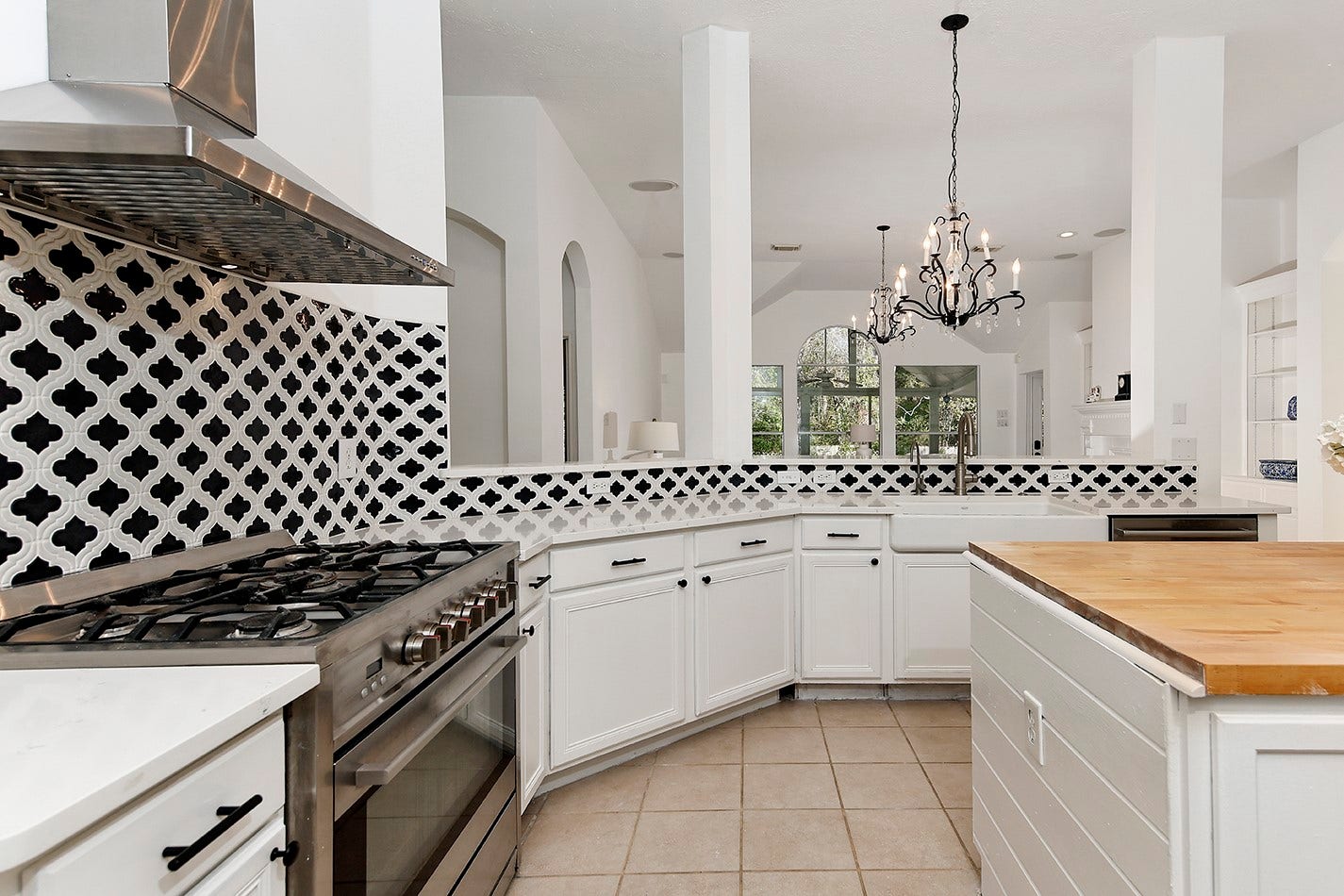 174 N Wimberly Way, The Woodlands, TX 77385 174 N Wimberly Way, The Woodlands, TX 77385