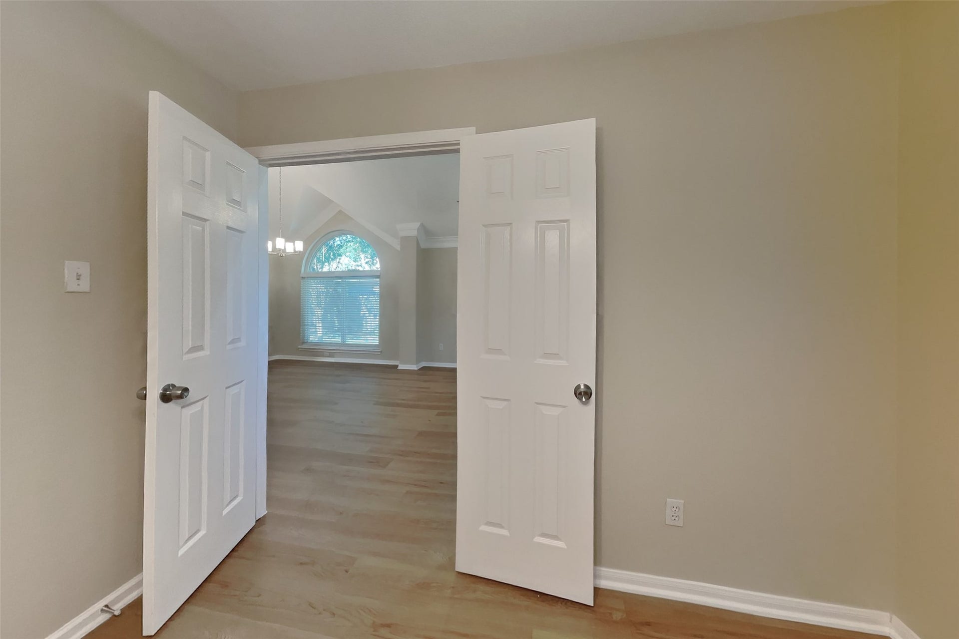 826 Featherbrook Court, Sugar Land, TX 77479 826 Featherbrook Court, Sugar Land, TX 77479