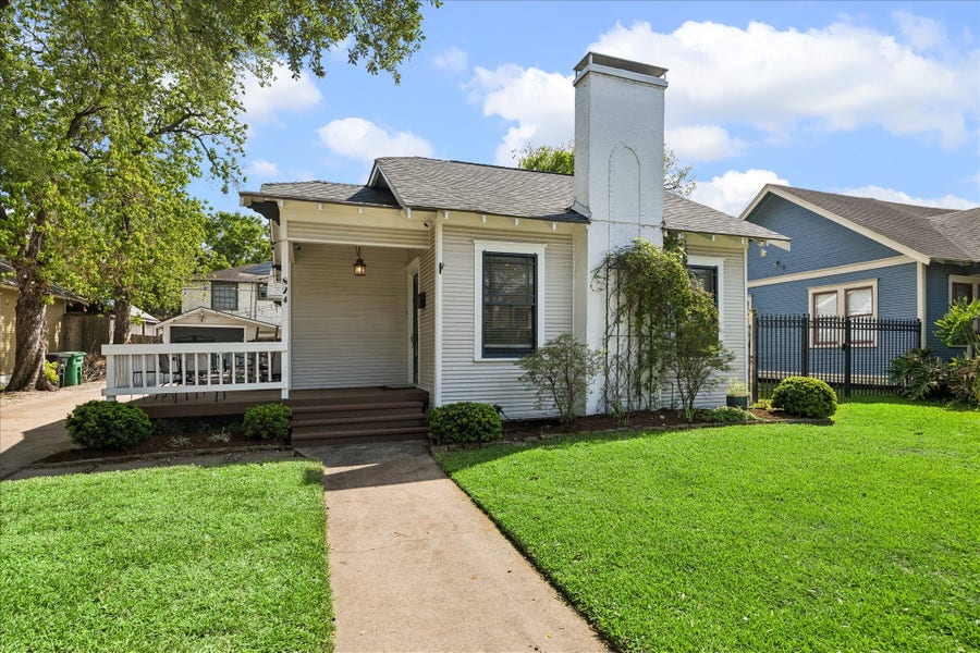 Property photo for 824 W Melwood Street, Houston, TX