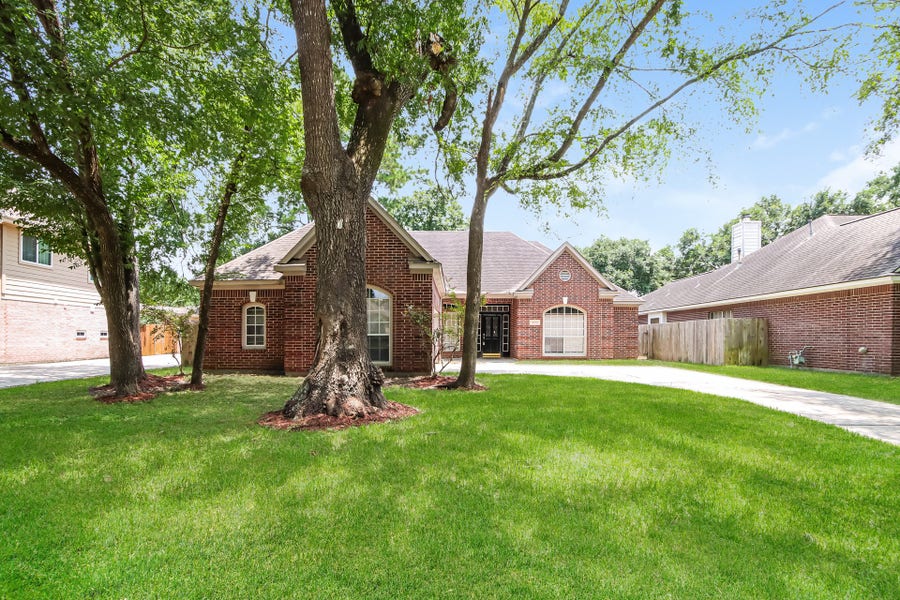 Property photo for 4030 Echo Mountain Drive, Kingwood, TX