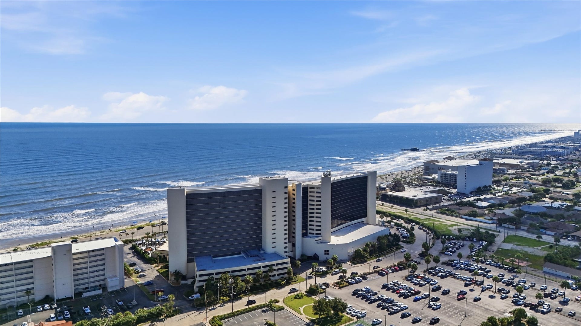 5220 Seawall Boulevard, #1233D, Galveston, TX 77551 Take in a sweeping view of the San Luis with miles of shoreline extending into the distance.
