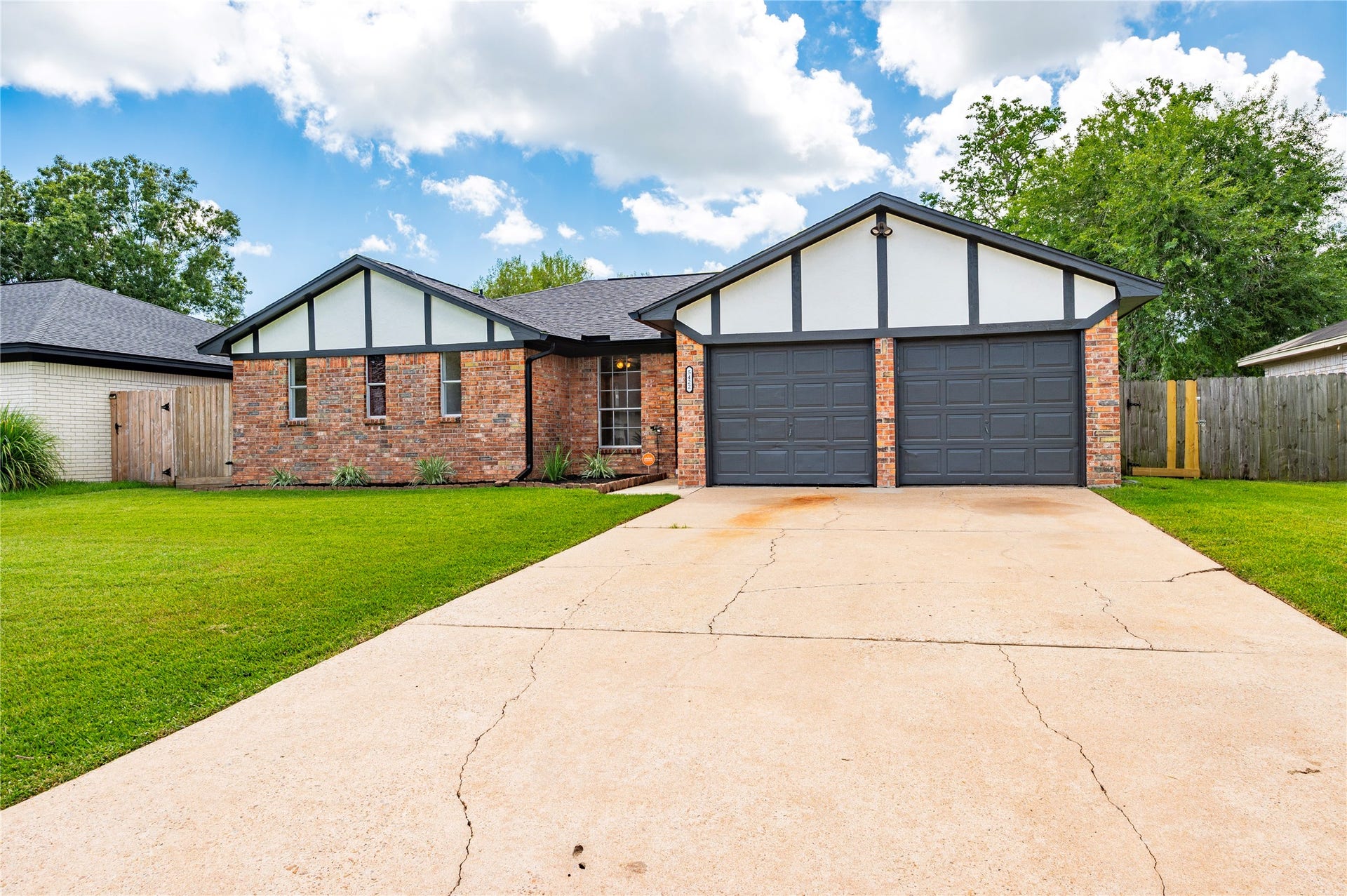 5422 Thistle Drive, Dickinson, TX 77539 5422 Thistle Drive, Dickinson, TX 77539