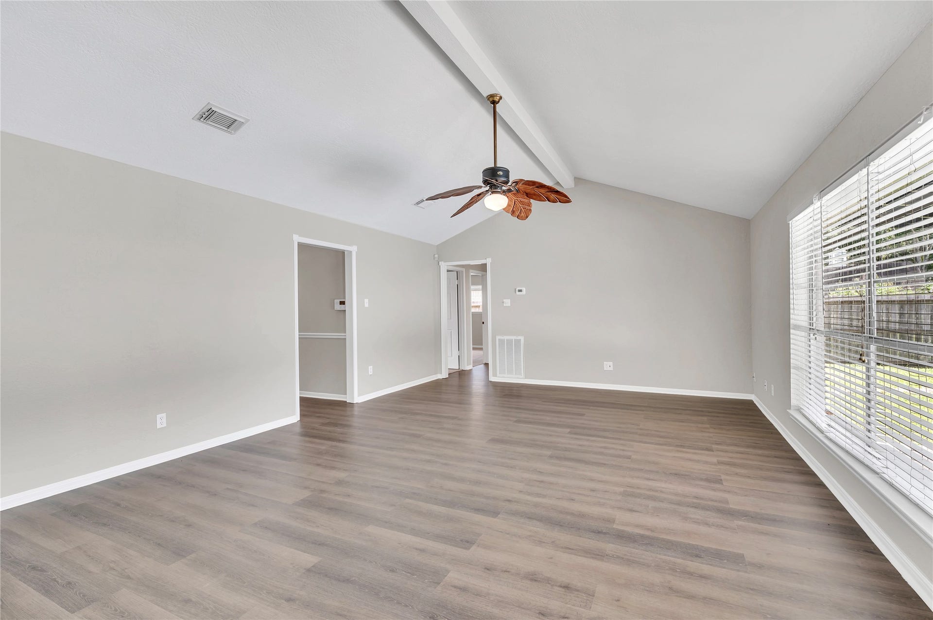 5422 Thistle Drive, Dickinson, TX 77539 5422 Thistle Drive, Dickinson, TX 77539