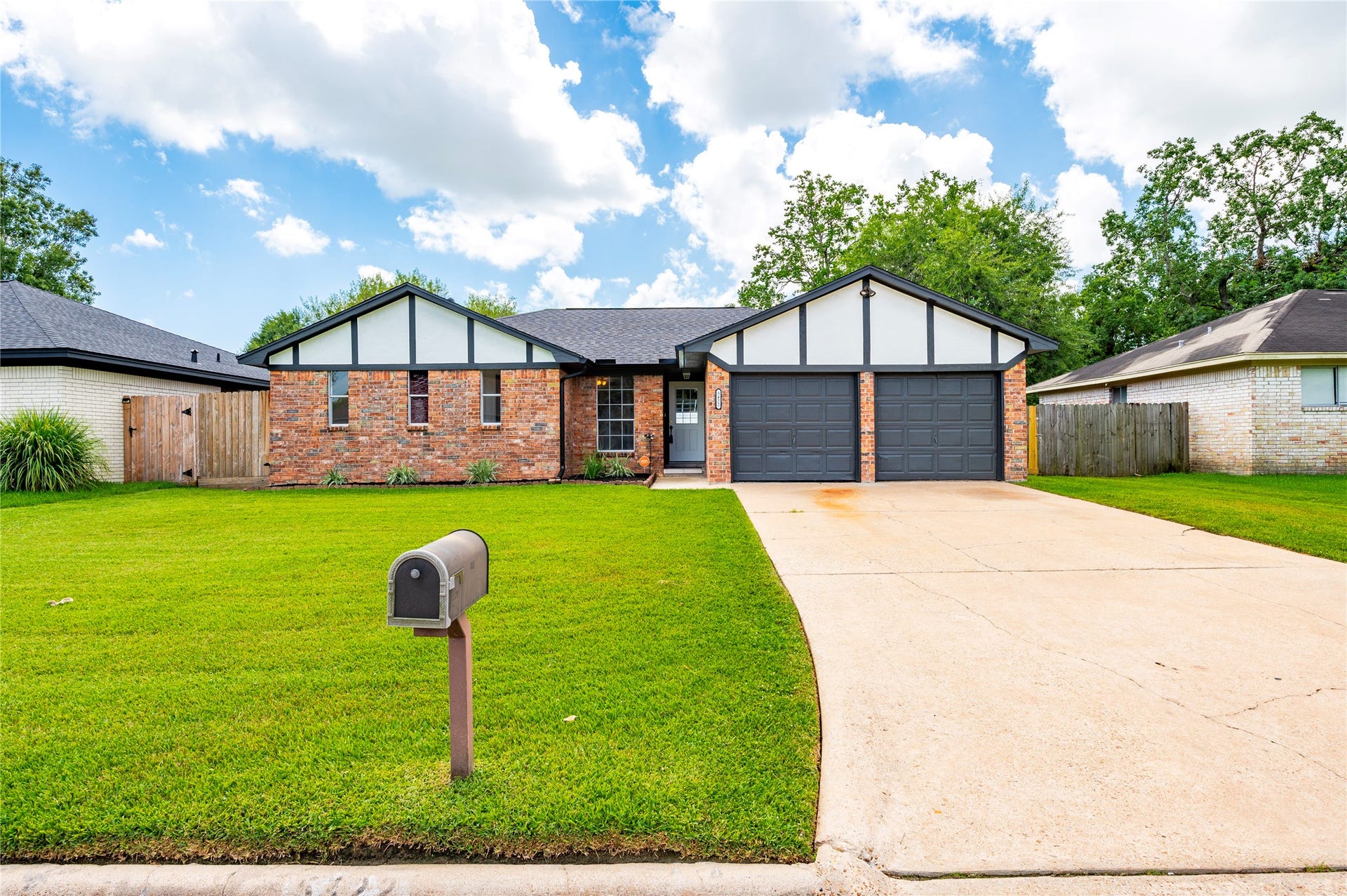5422 Thistle Drive, Dickinson, TX 77539 5422 Thistle Drive, Dickinson, TX 77539
