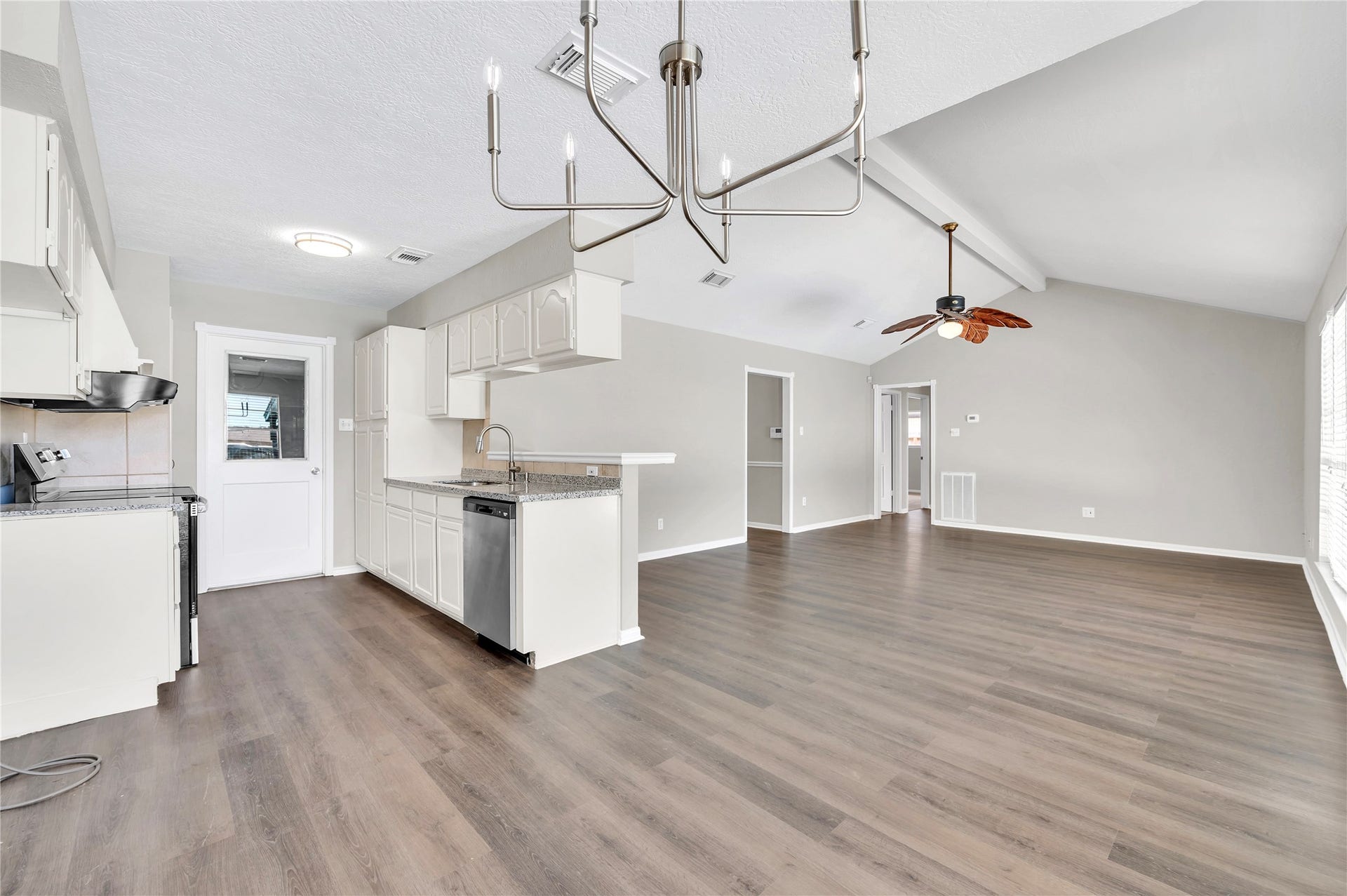 5422 Thistle Drive, Dickinson, TX 77539 5422 Thistle Drive, Dickinson, TX 77539