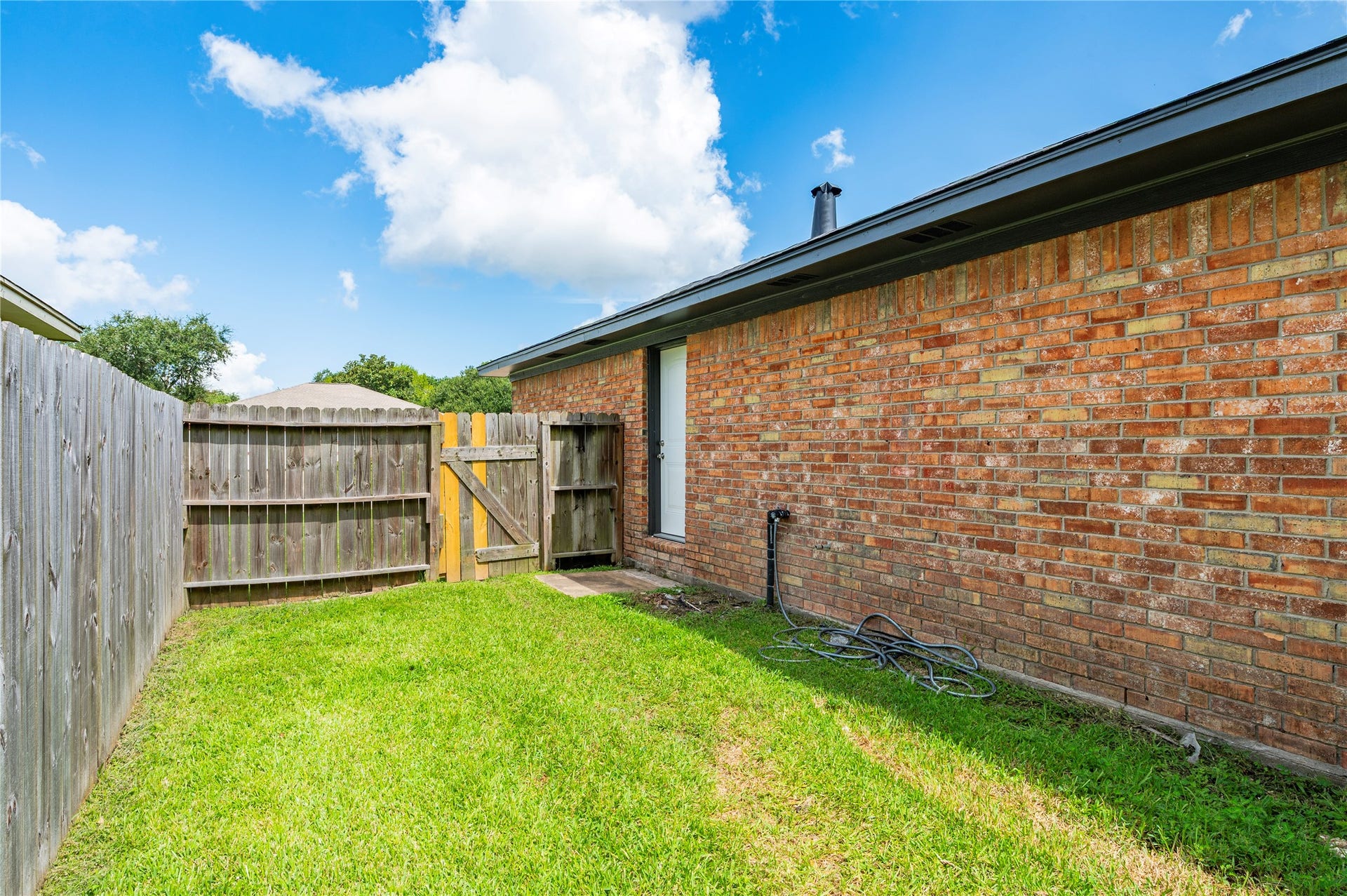 5422 Thistle Drive, Dickinson, TX 77539 5422 Thistle Drive, Dickinson, TX 77539