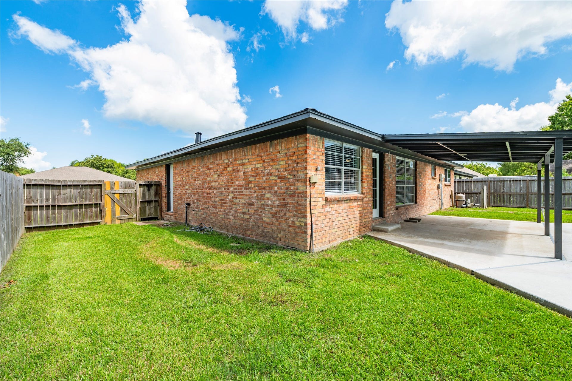5422 Thistle Drive, Dickinson, TX 77539 5422 Thistle Drive, Dickinson, TX 77539