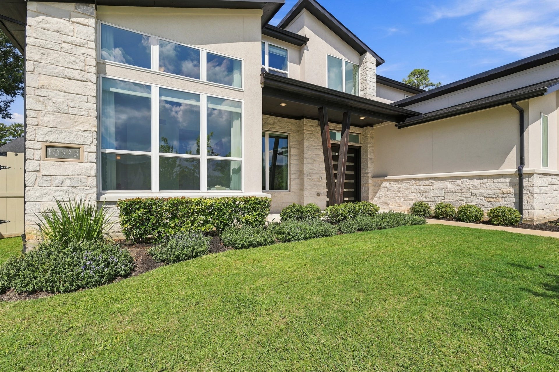 10528 Scarce Chaser Street, Conroe, TX 77385 10528 Scarce Chaser Street, Conroe, TX 77385