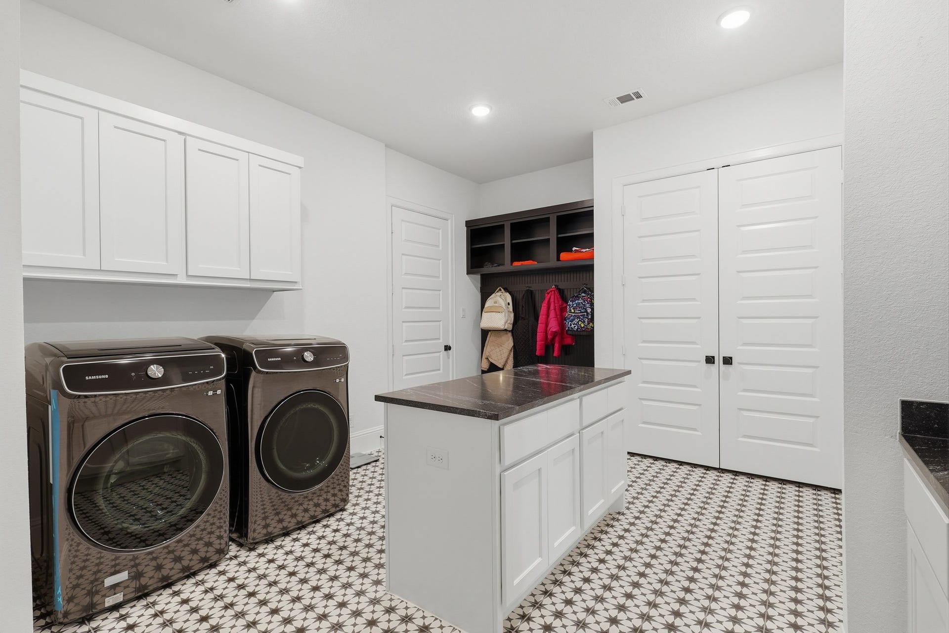 10528 Scarce Chaser Street, Conroe, TX 77385 10528 Scarce Chaser Street, Conroe, TX 77385