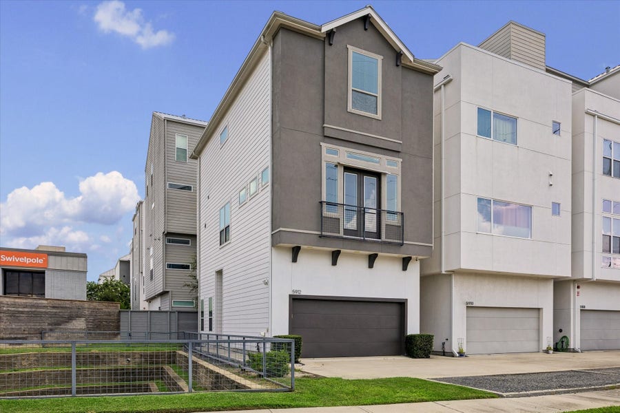 Property photo for 5912 E Post Oak Lane, Houston, TX