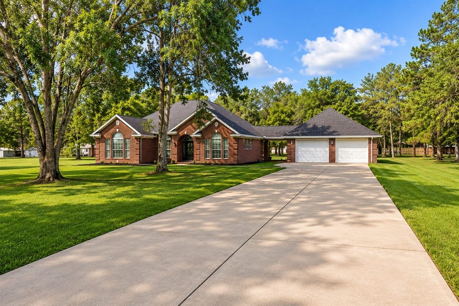 Property photo for 20007 Wig Wam Lane, Crosby, TX