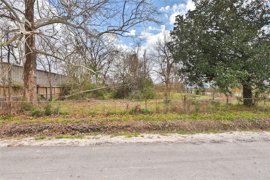 Property photo for 202 Burbank Street, Houston, TX