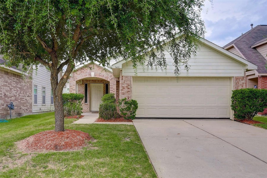 Property photo for 7411 Kransburg Ranch Drive, Cypress, TX