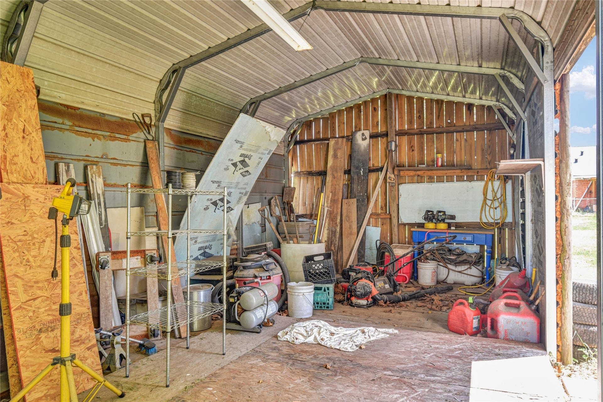 102 W Meadow Lane, West Columbia, TX 77486
