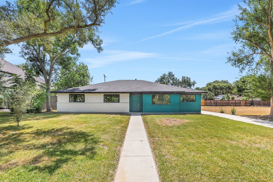 Property photo for 7915 S Braeswood Boulevard, Houston, TX