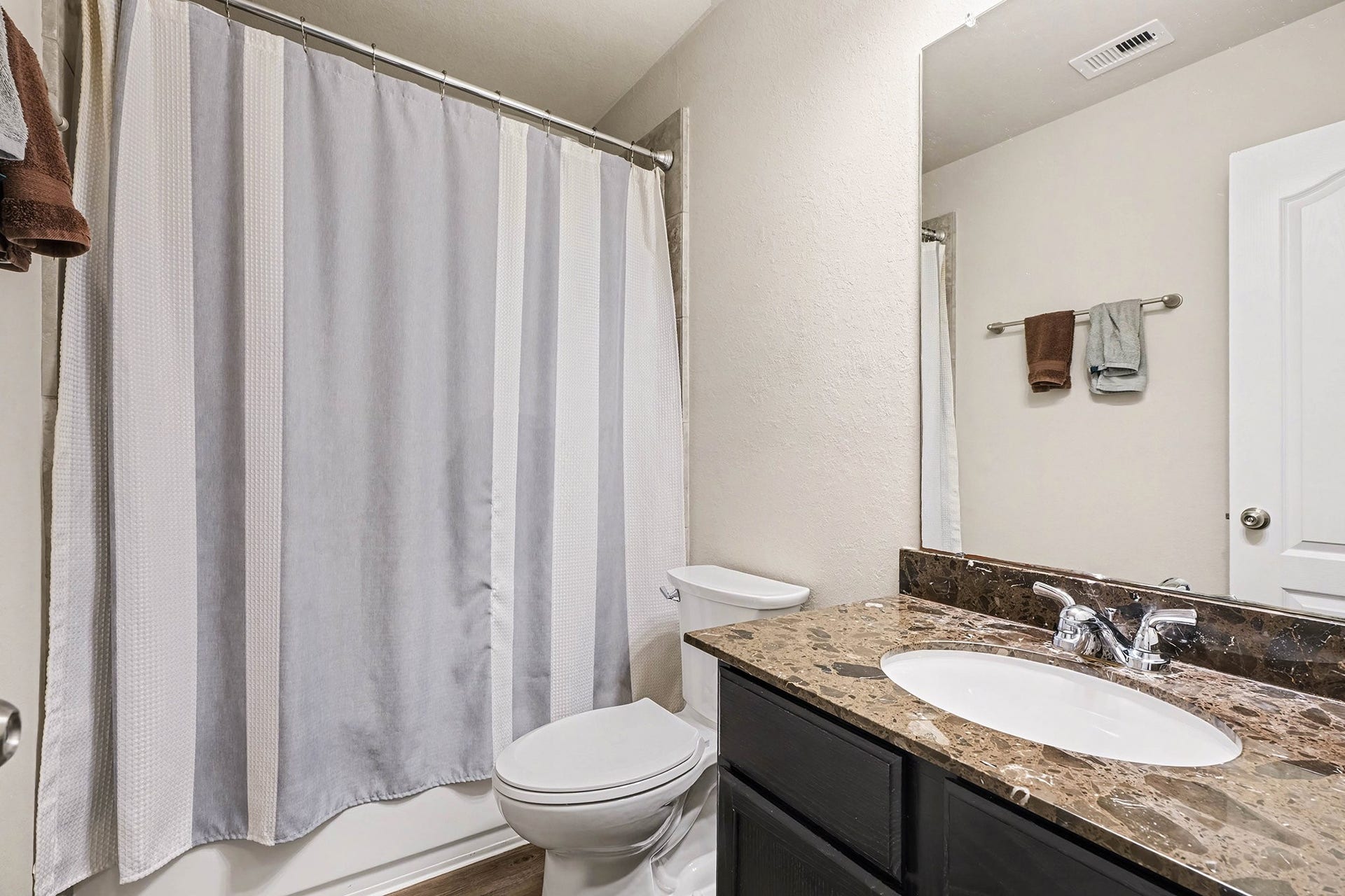 8817 Voyager Drive, Texas City, TX 77591