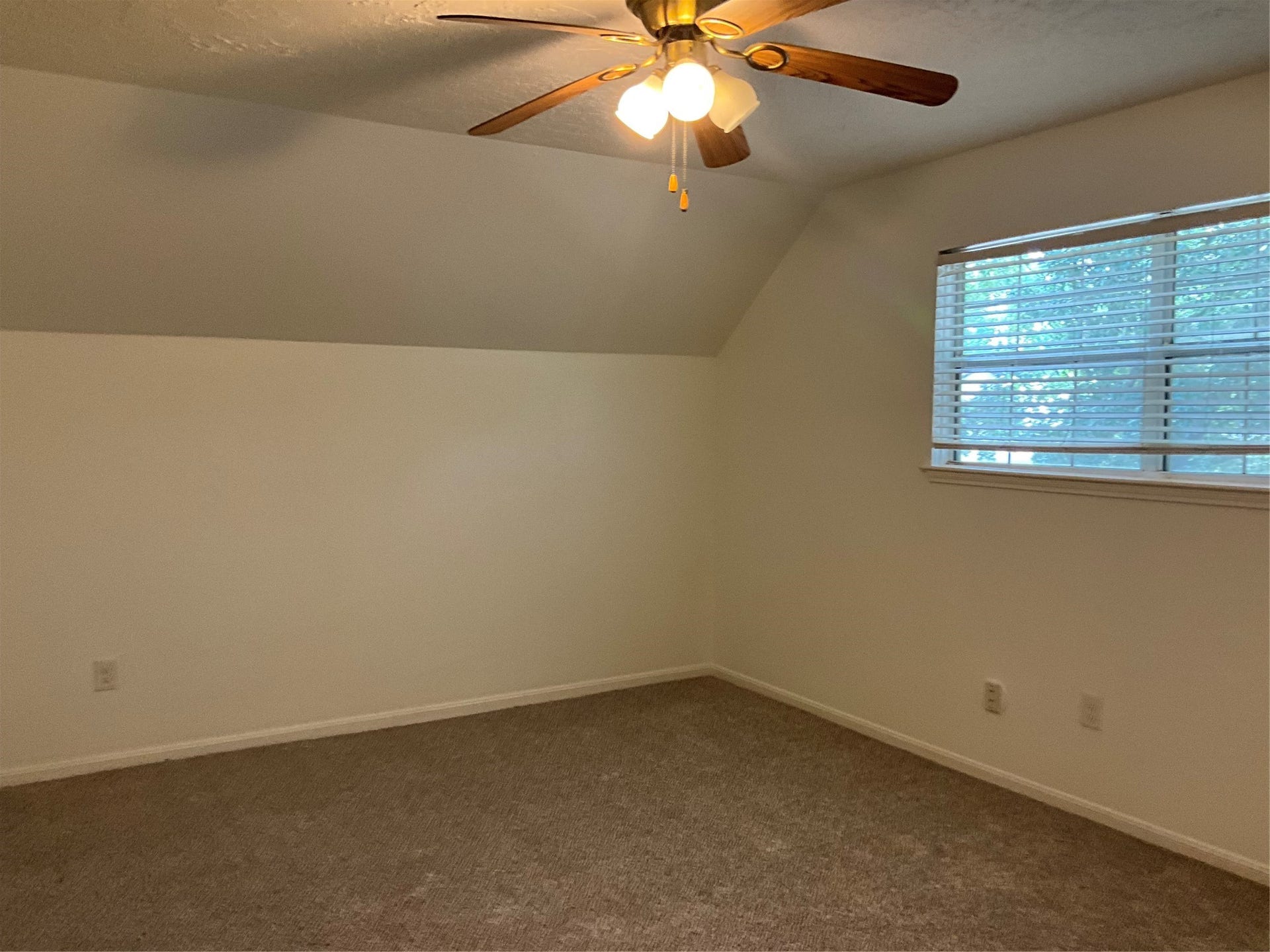 11914 Mulholland Drive, Meadows Place, TX 77477 11914 Mulholland Drive, Meadows Place, TX 77477