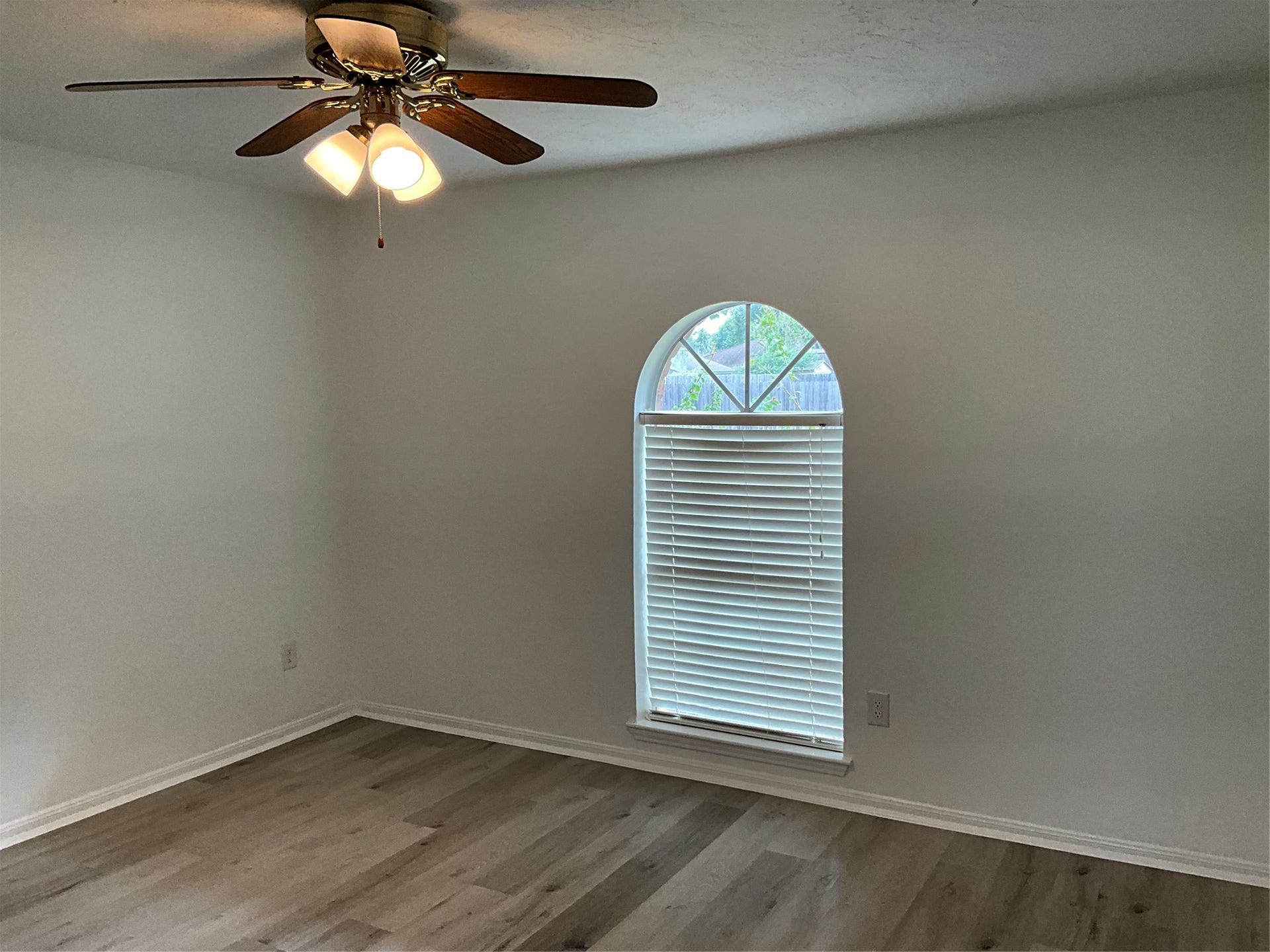 11914 Mulholland Drive, Meadows Place, TX 77477 11914 Mulholland Drive, Meadows Place, TX 77477