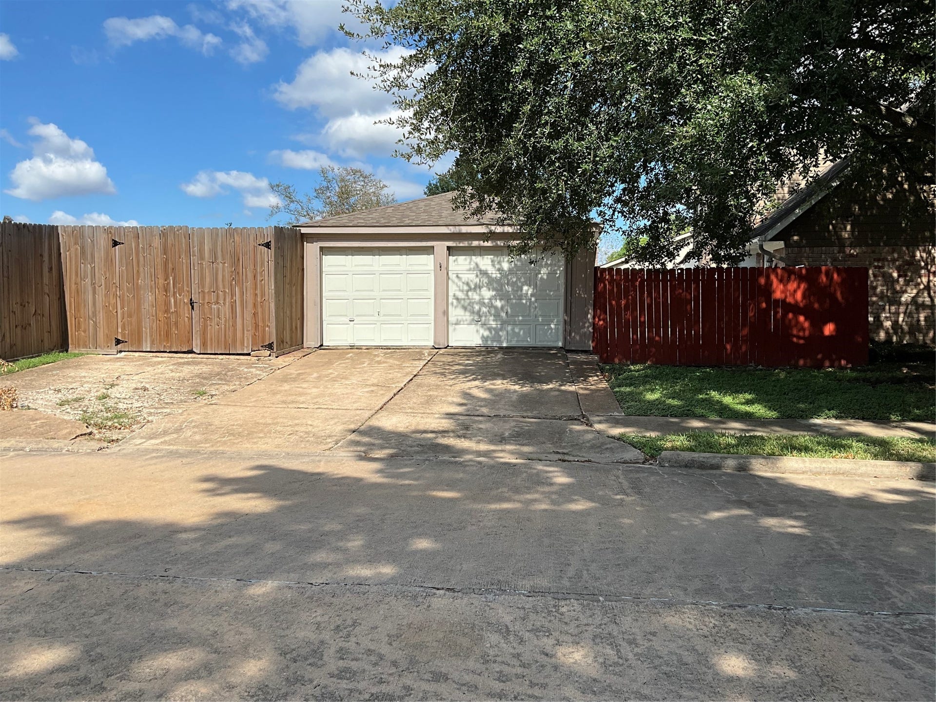 11914 Mulholland Drive, Meadows Place, TX 77477 11914 Mulholland Drive, Meadows Place, TX 77477