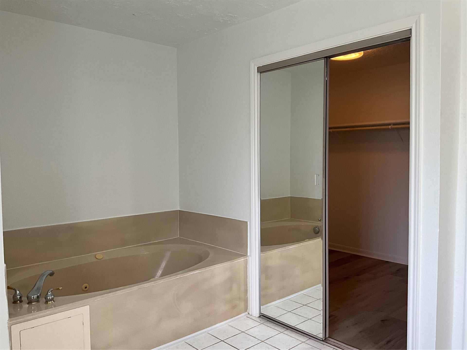 11914 Mulholland Drive, Meadows Place, TX 77477 11914 Mulholland Drive, Meadows Place, TX 77477