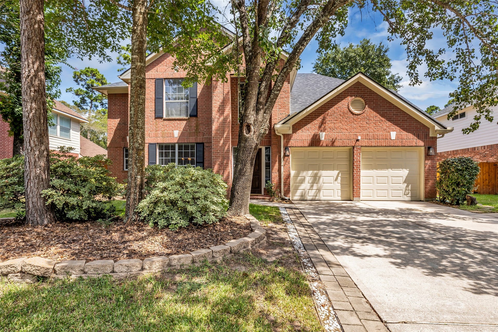 119 N Westwinds Circle, The Woodlands, TX 77382 Mature landscaping and great curb appeal!
