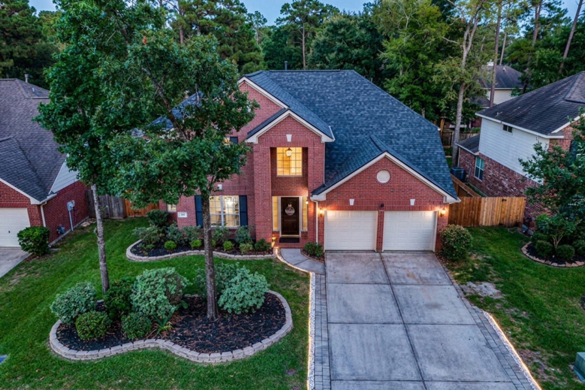 119 N Westwinds Circle, The Woodlands, TX 77382 Beautiful brick home in quiet neighborhood!