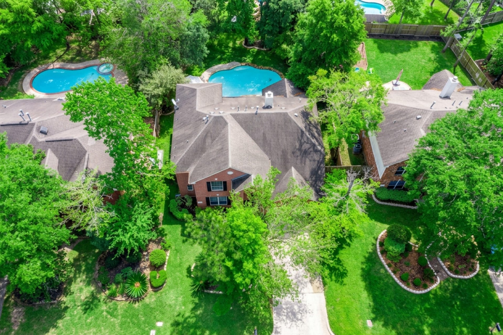 119 N Westwinds Circle, The Woodlands, TX 77382 119 N Westwinds Circle, The Woodlands, TX 77382