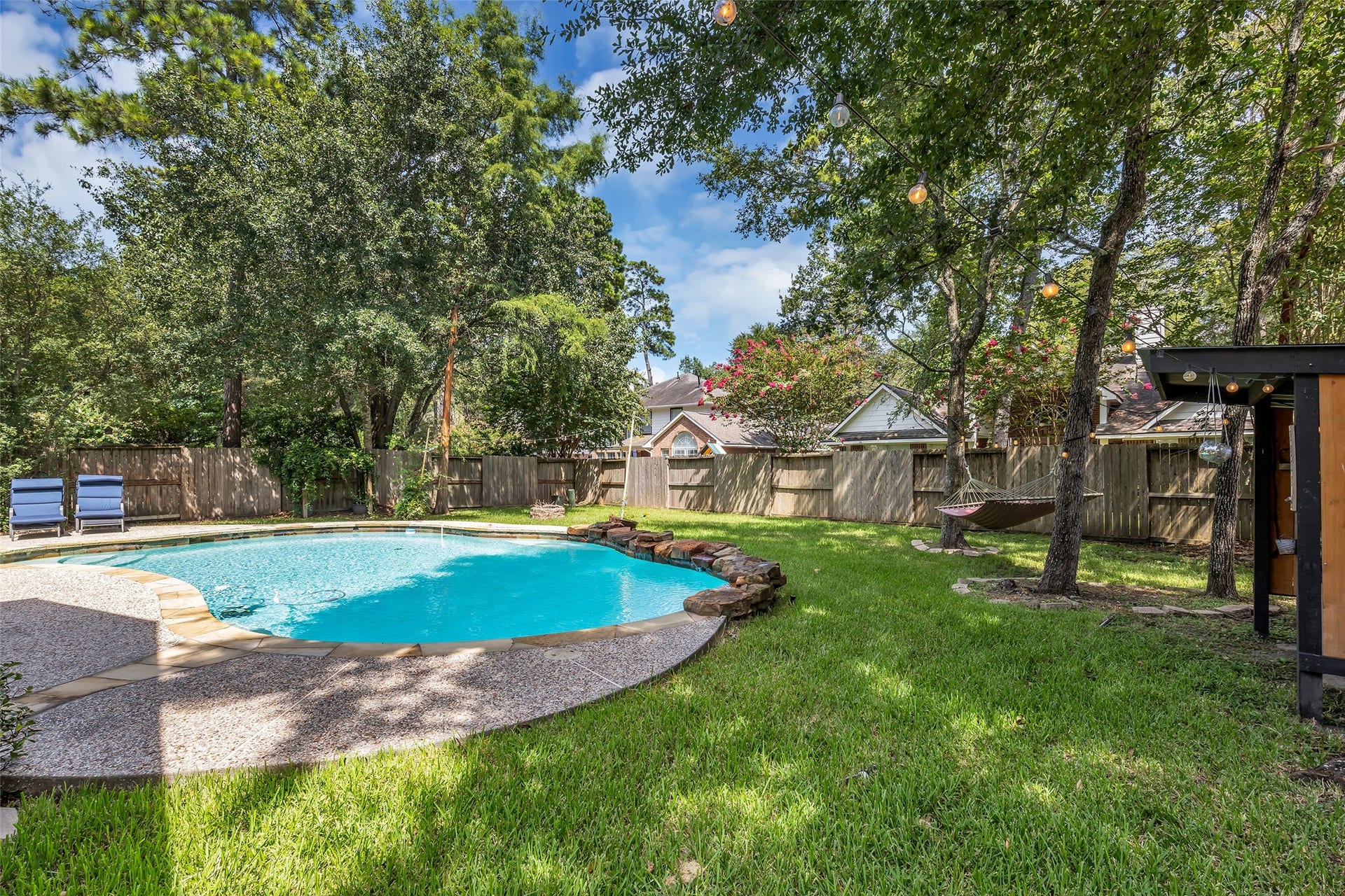 119 N Westwinds Circle, The Woodlands, TX 77382 Plenty of grassy area for recreation!