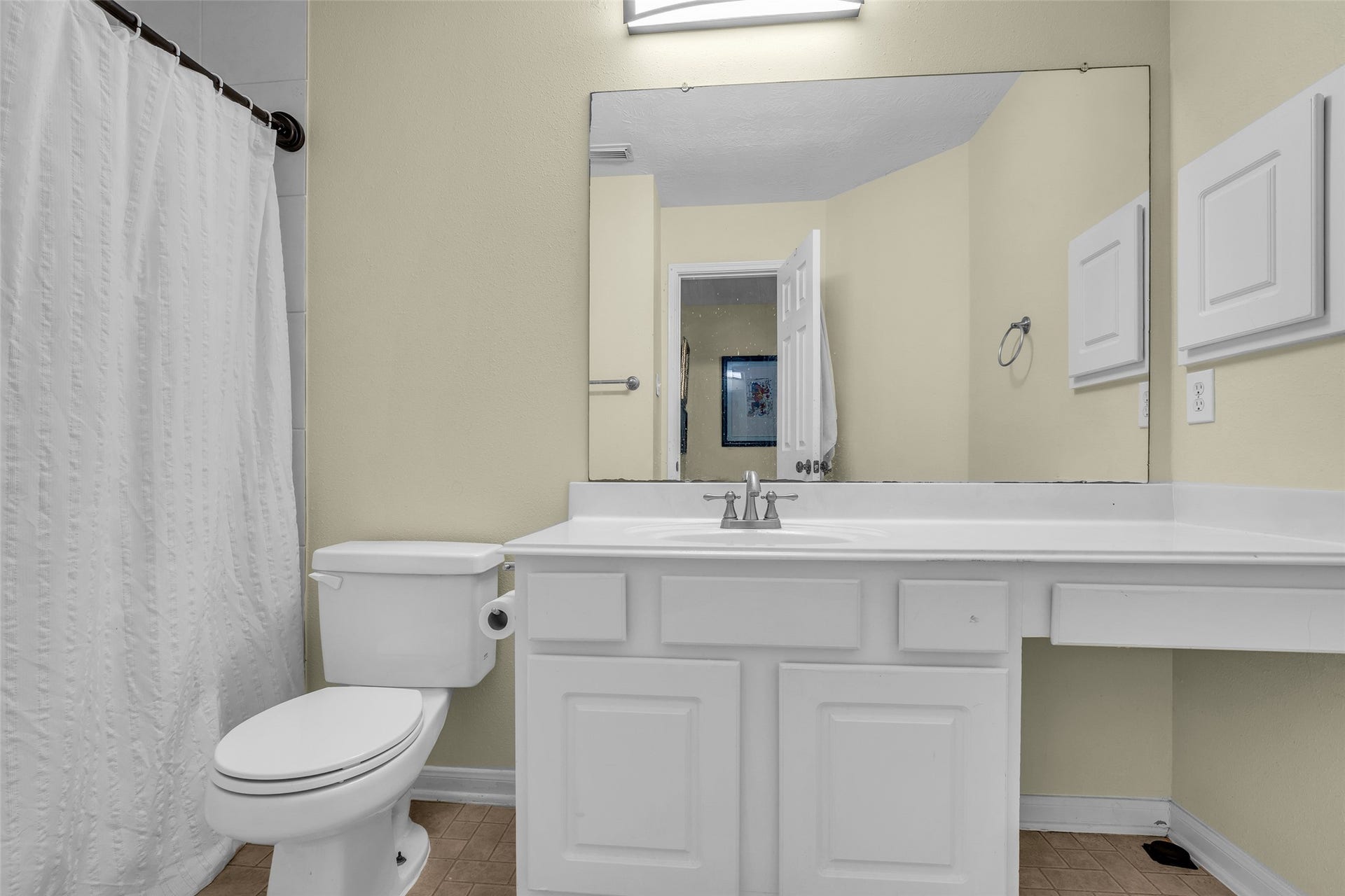 119 N Westwinds Circle, The Woodlands, TX 77382 119 N Westwinds Circle, The Woodlands, TX 77382