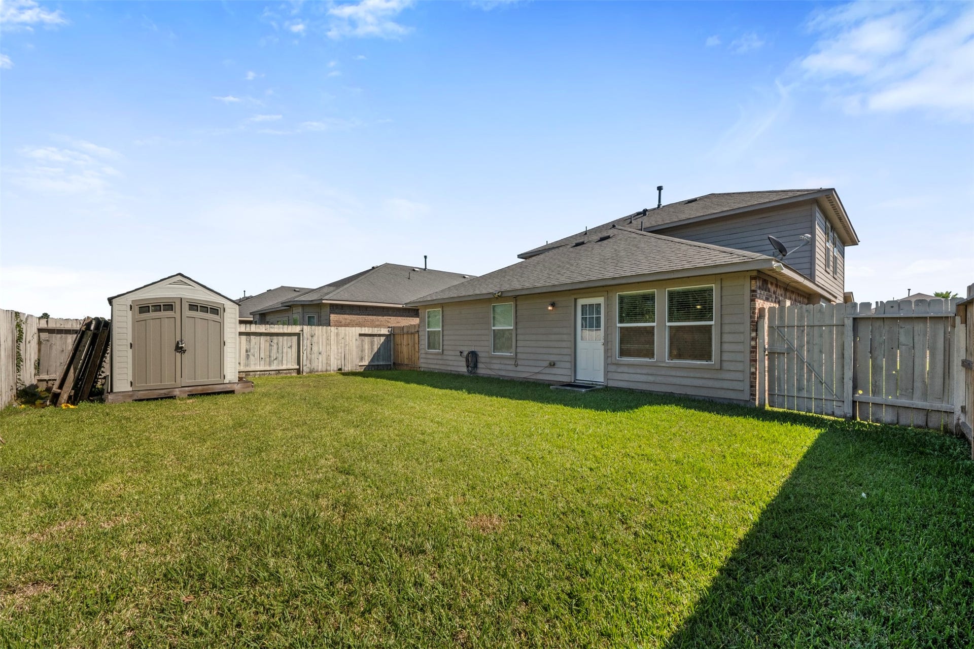 314 Gulf Winds Drive, Bacliff, TX 77518 Back yard.