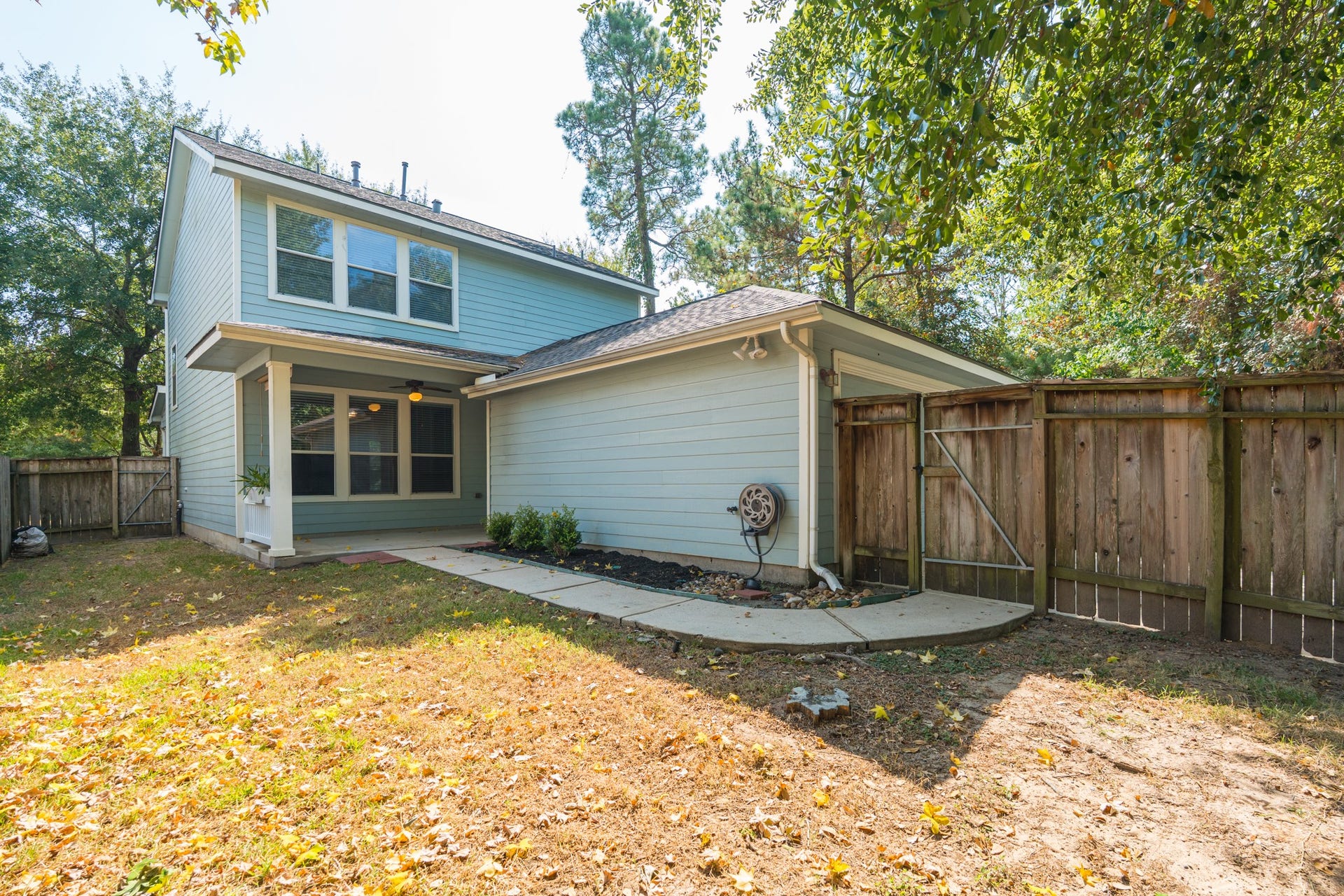 130 W Montfair Boulevard, The Woodlands, TX 77382 130 W Montfair Boulevard, The Woodlands, TX 77382