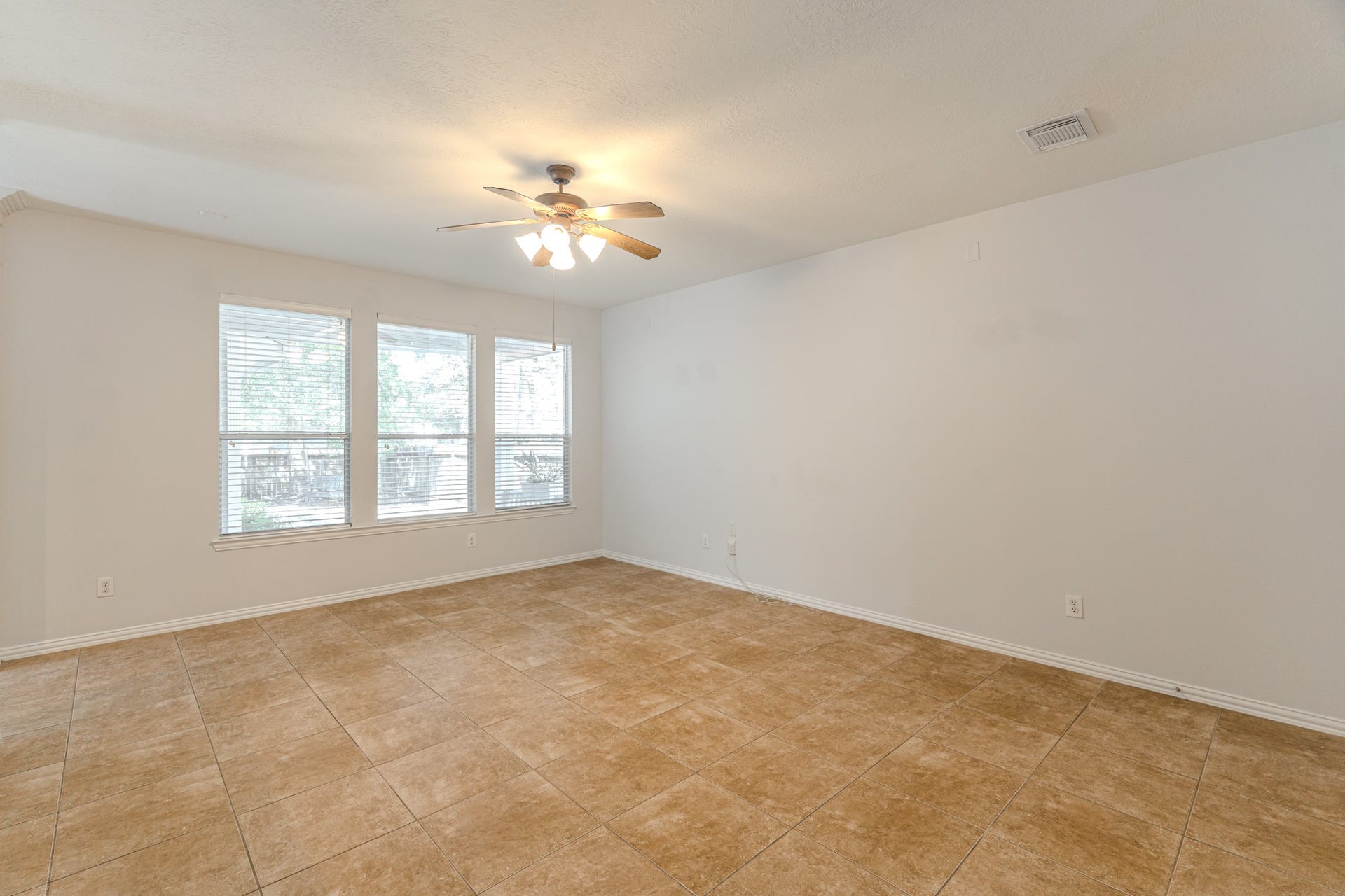 130 W Montfair Boulevard, The Woodlands, TX 77382 130 W Montfair Boulevard, The Woodlands, TX 77382