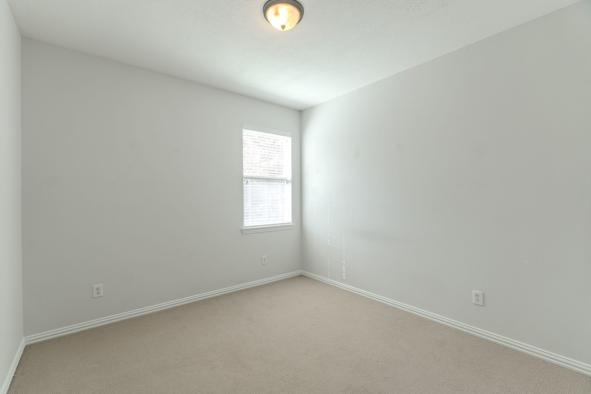 130 W Montfair Boulevard, The Woodlands, TX 77382 130 W Montfair Boulevard, The Woodlands, TX 77382